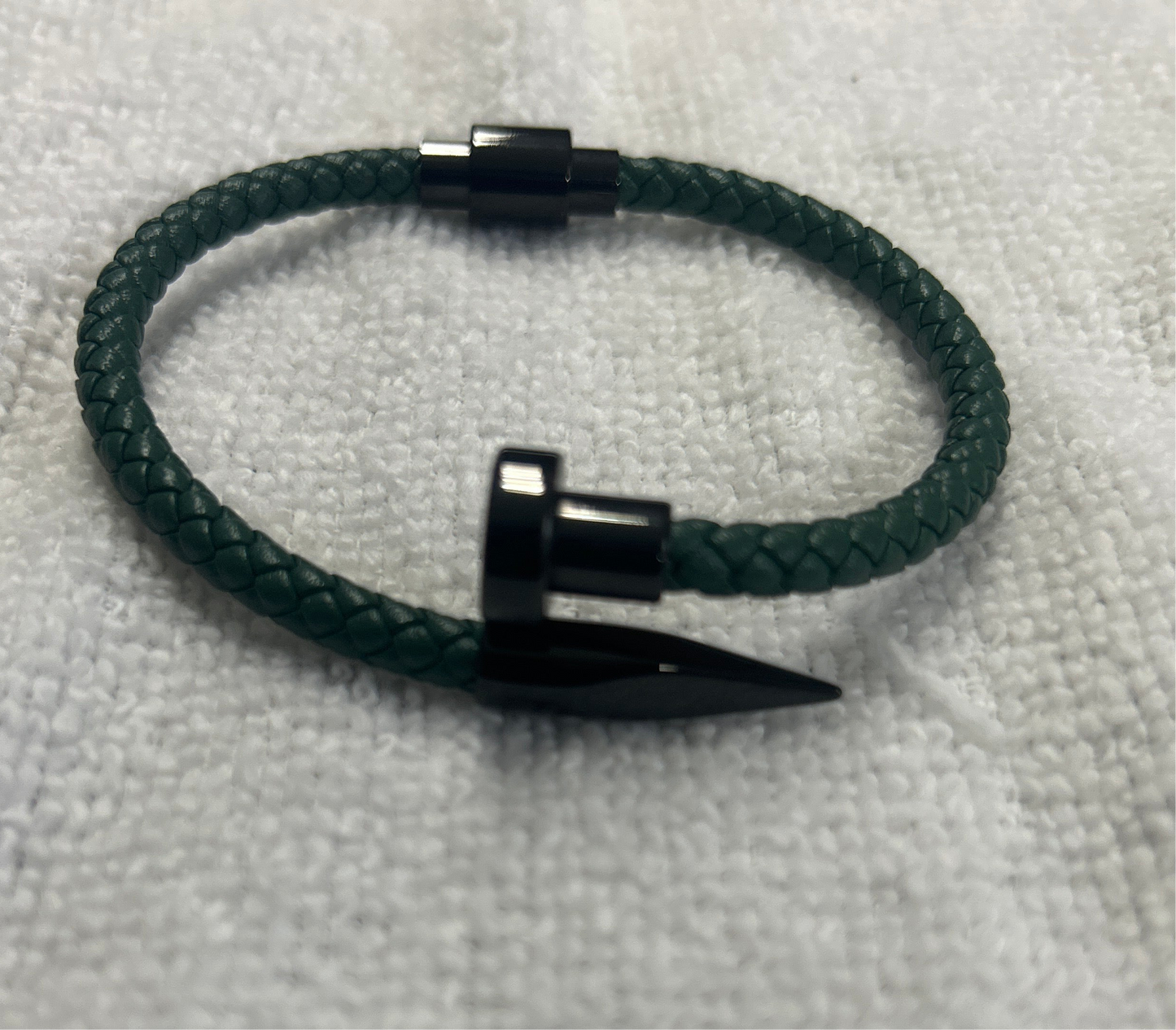 Clavo bangle