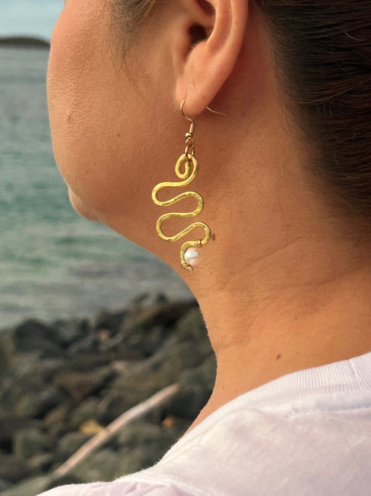 Isla Perla earrings